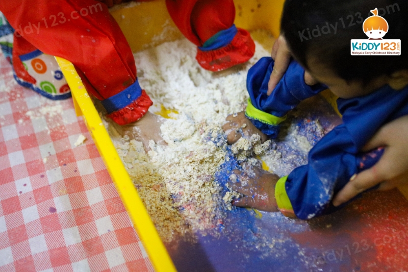 Orange Montessori Kidz, Seri Kembangan