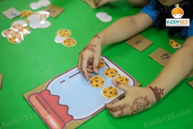 Orange Montessori Kidz, Seri Kembangan
