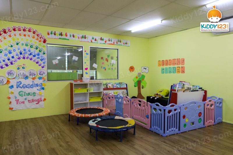 Orange Montessori Kidz, Seri Kembangan