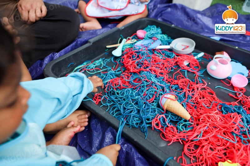 My Little Compass, Bangsar