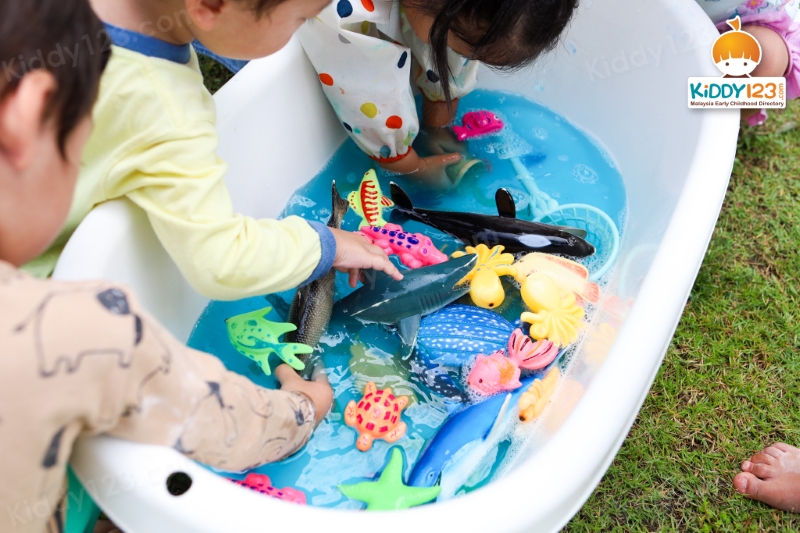 My Little Compass, Bangsar