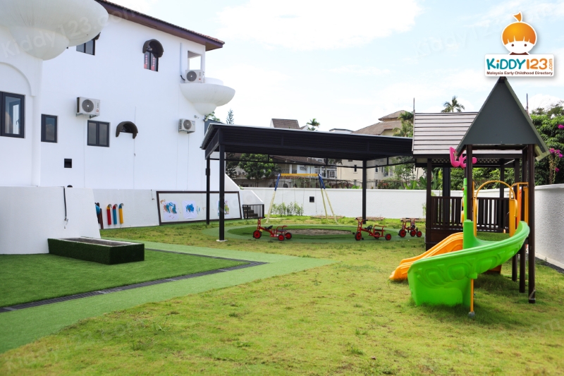 My Little Compass, Bangsar