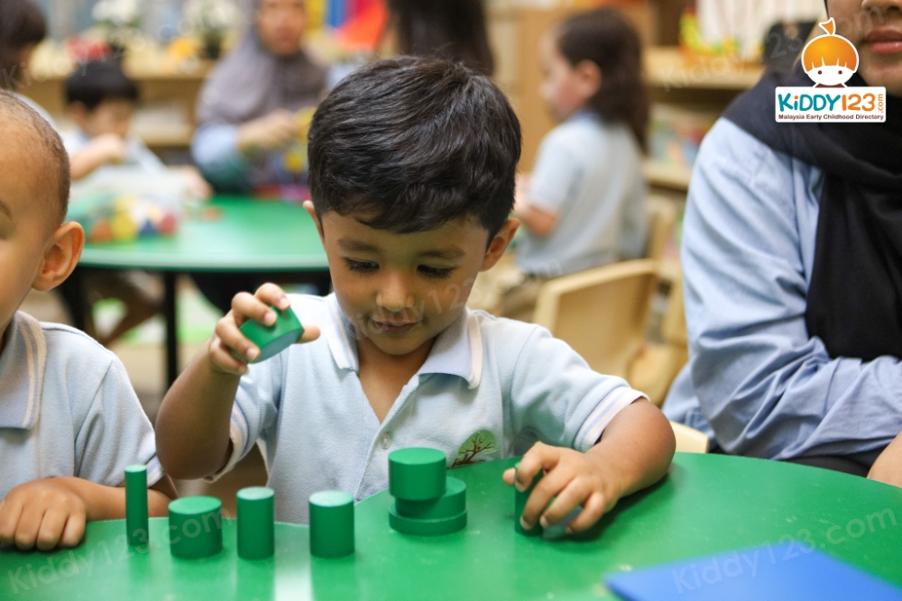 Little Oak Tree, Bukit Jelutong, Shah Alam