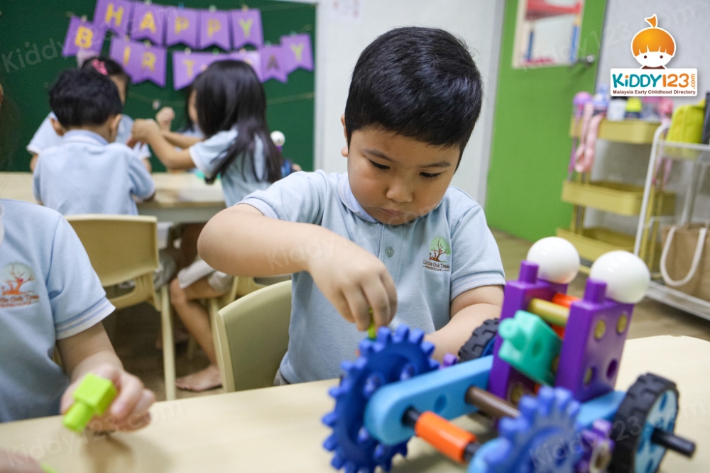 Little Oak Tree, Bukit Jelutong, Shah Alam