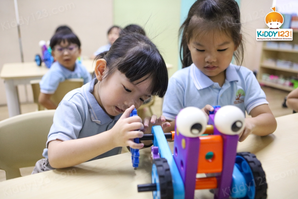 Little Oak Tree, Bukit Jelutong, Shah Alam