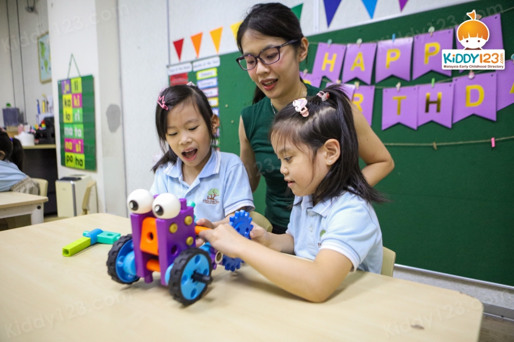 Little Oak Tree, Bukit Jelutong, Shah Alam