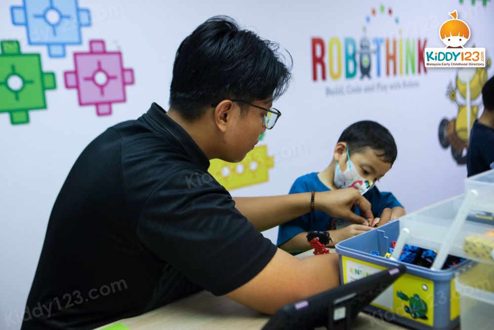 RoboThink, Bandar Utama