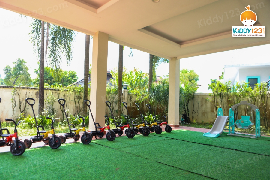 Purple Dragon Early Years, Bandar Mahkota Cheras