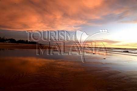 Luak Bay Explanade