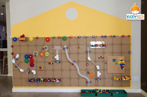 Knowledge Tree+ Montessori Kindergarten, Plaza Arkadia Desa ParkCity