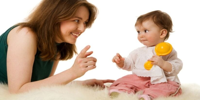 Doktor Pediatrik Ini Kongsikan Cara Merangsang Anak Kecil Mula Bercakap, Jom Cuba Parents!