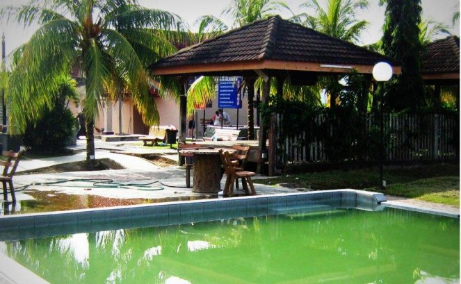 Gadek Hot Springs