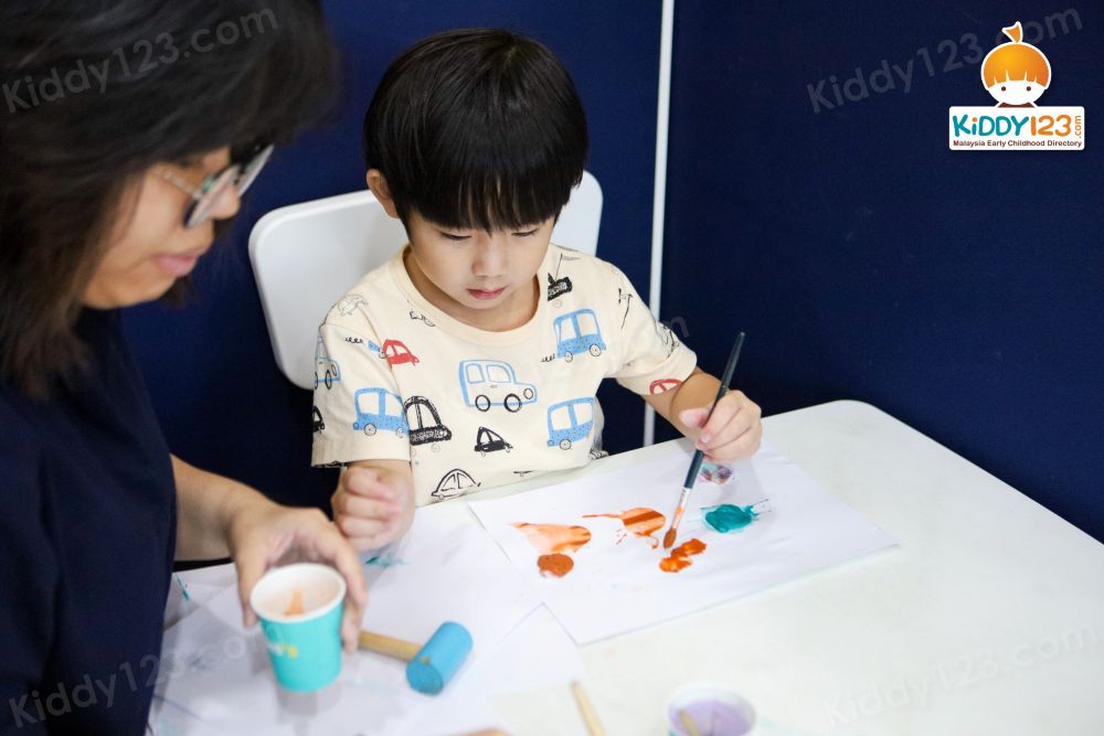 Wee Rays, Mont Kiara