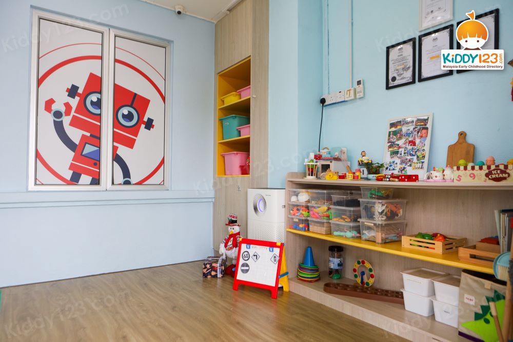 Starriest Baby, Kota Kemuning