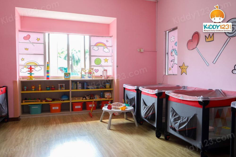 Starriest Baby, Kota Kemuning