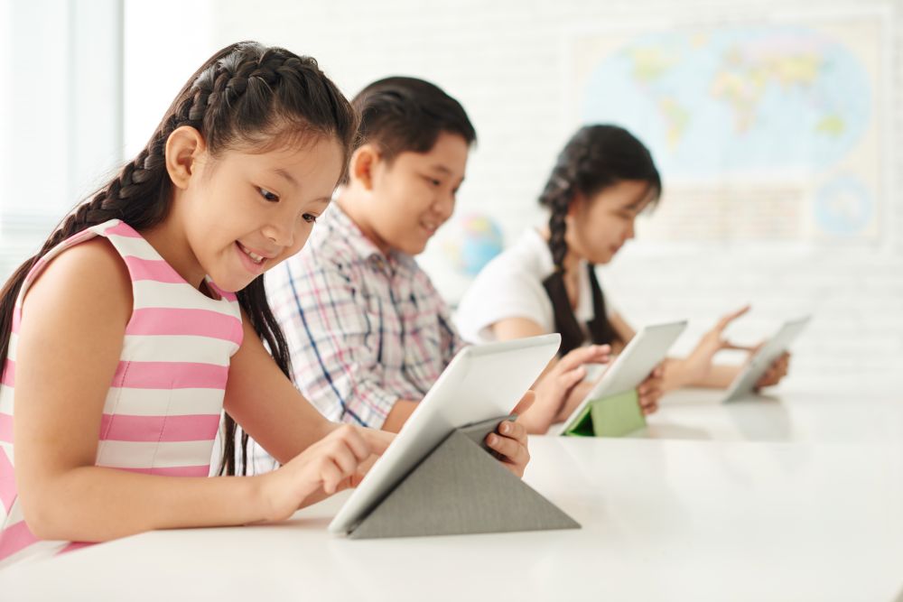 Teaching Digital Literacy from Preschool Onwards | KiddyNews