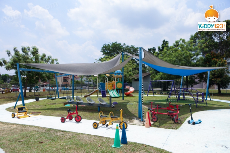 Firefly School (Tadika Empayar Impianku), Subang Bestari