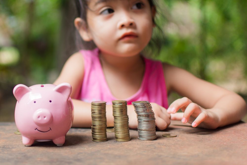 Raising Children Costs More Than Many Parents Expect, Survey Finds | KiddyNews