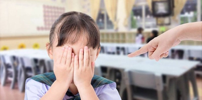 Mum supports teacher who scolded her daughter